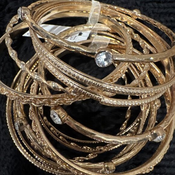 Neiman Marcus Cara NY New York Bead Gold Tone Metal Bangle Bracelets 15 Set NEW - Picture 3 of 16